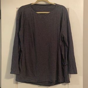 Lululemon Back in Action shirt